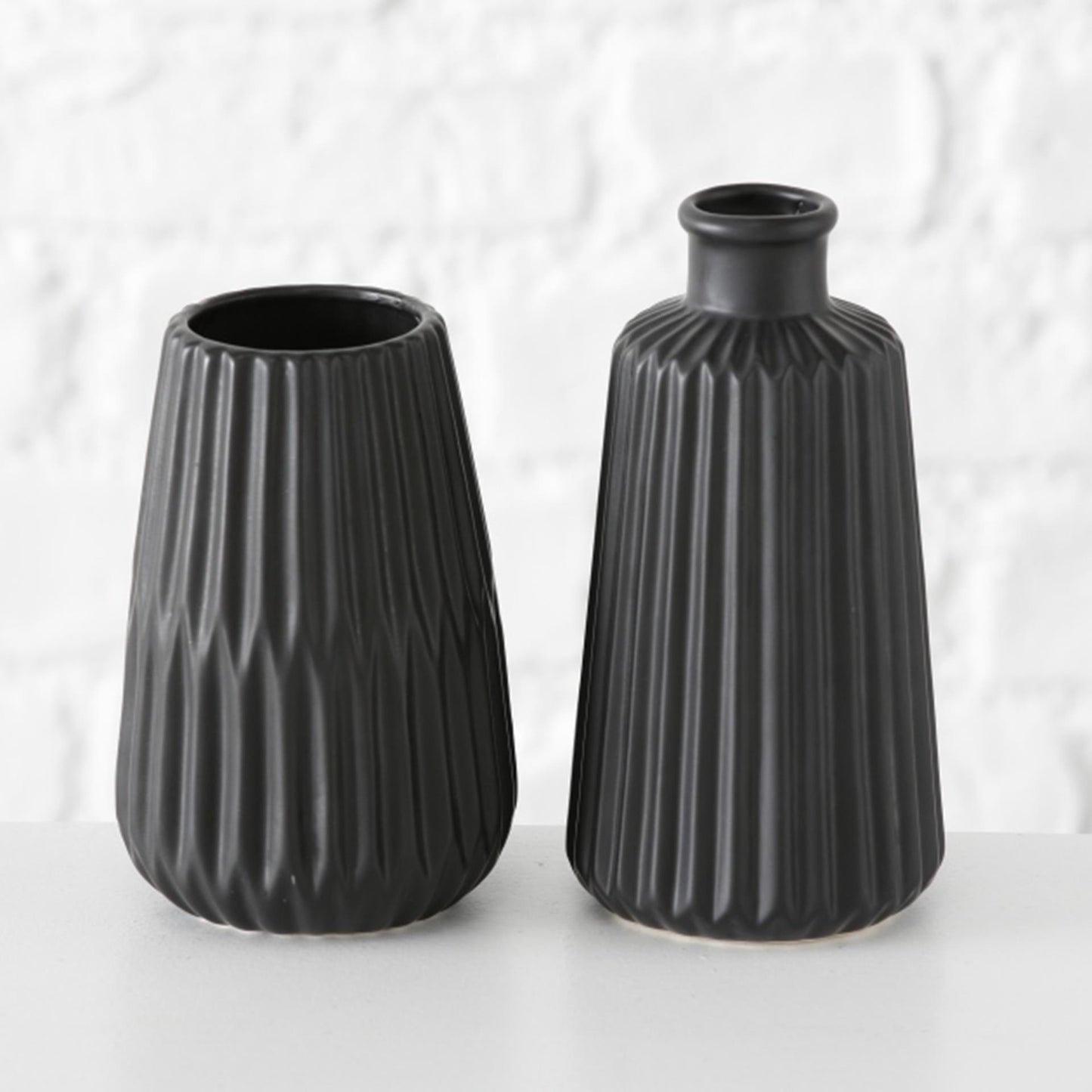 Boltze home vaas esko keramiek h17cm zwart dia 8 cm