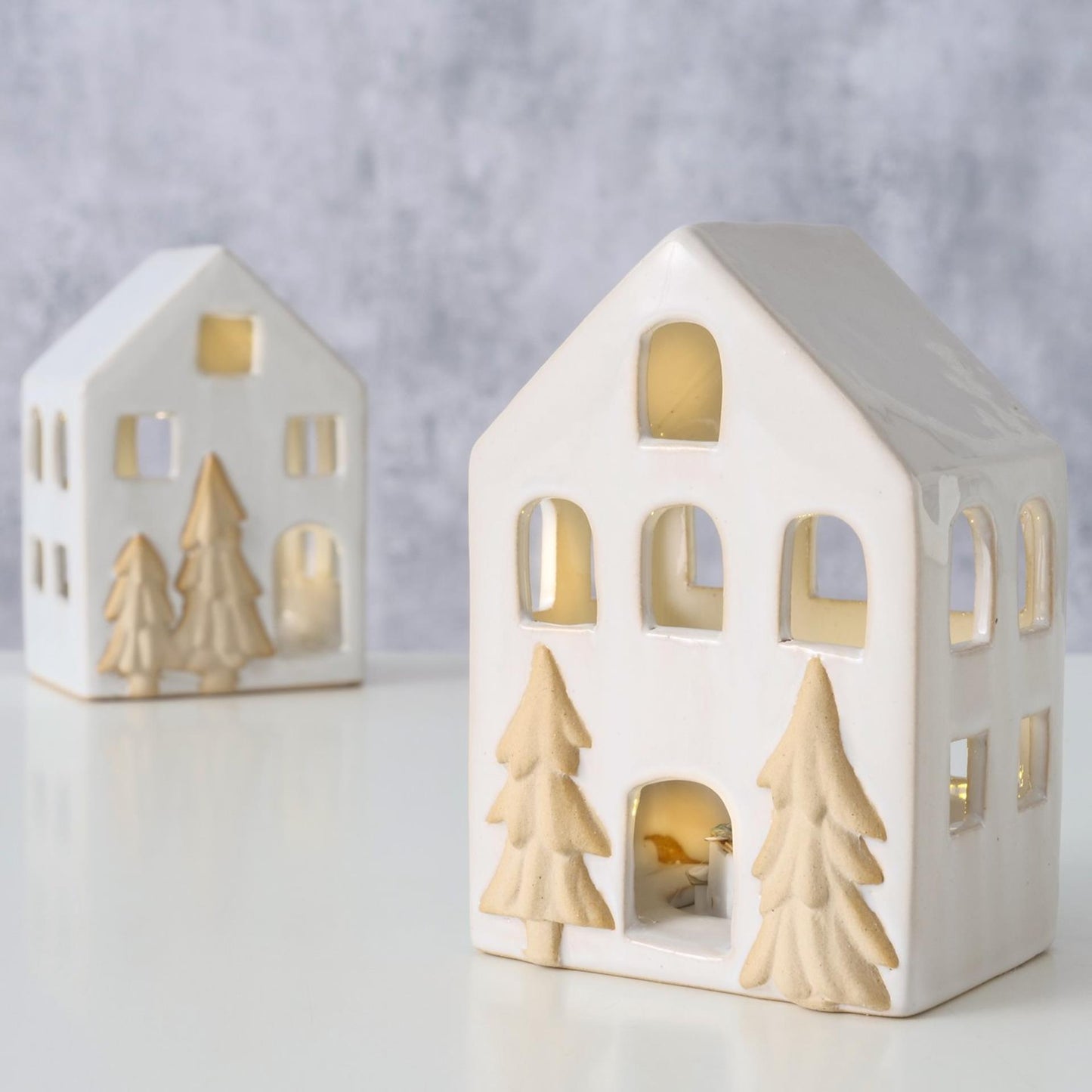 Boltze home deco huisje castle porselein met led h10,5cm ( exclusief 3x lr44 batterij)
