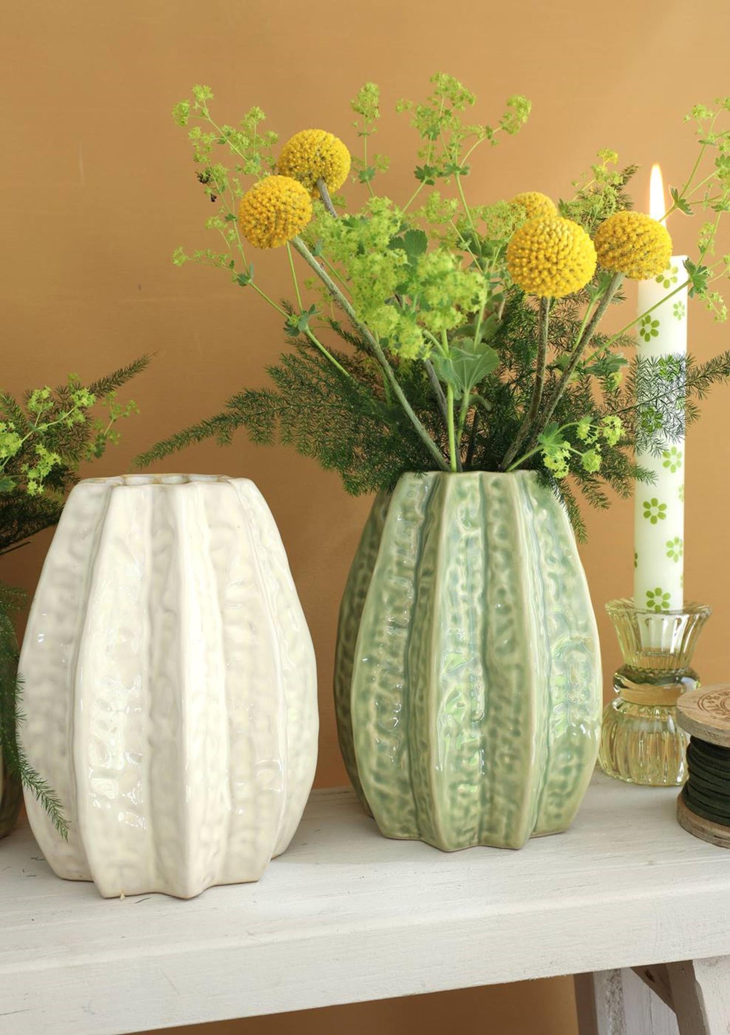 Ideas 4 seasons carambola vaas ã˜11,5 x h.15 cm 2 ass creme groen keramiek