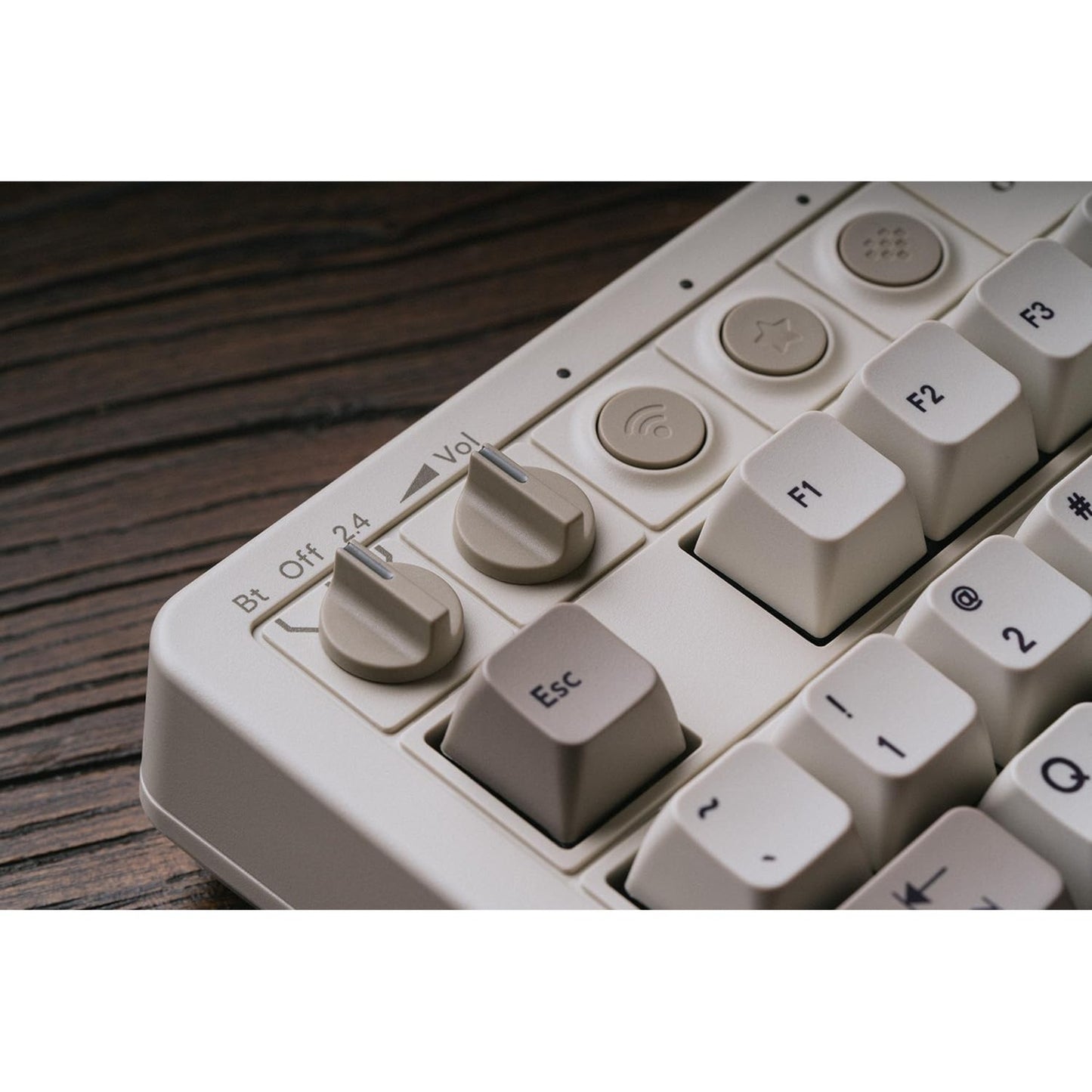 8bitdo retro mechanical keyboard m edition (grijs, us lay-out (qwerty), kailh box white, 80% (tkl), bluetooth low energy, wireless 2.4g, usb)