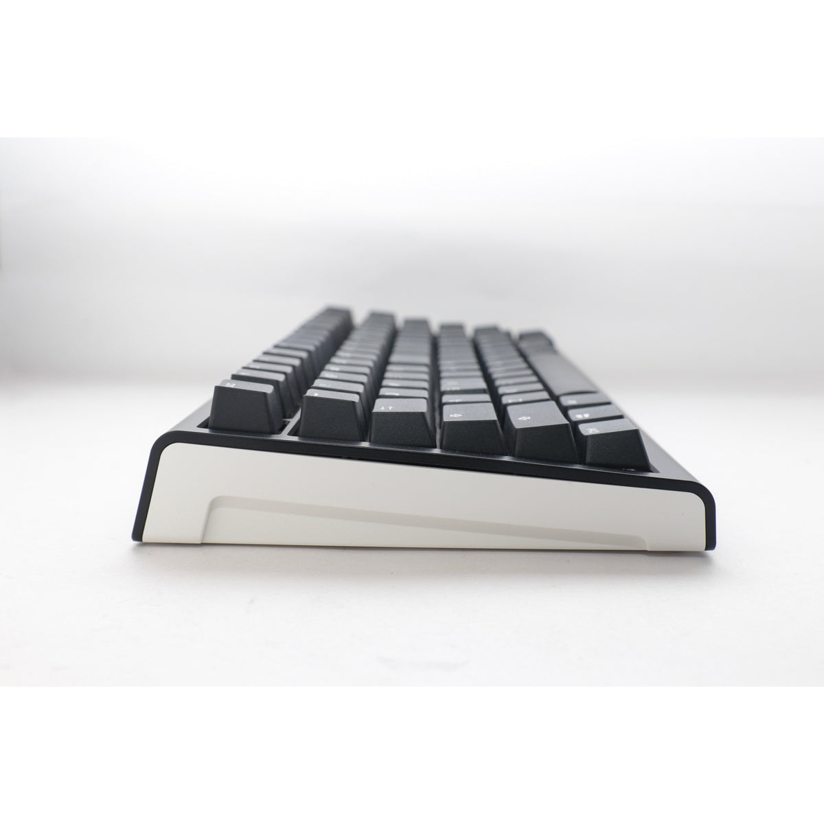 Ducky projectd tinker 75 met qmk via rgb mechanisch toetsenbord (zwart, us lay-out (qwerty), cherry mx red, 75%, rgb leds, double-shot pbt, hot-swappable, gasket mount)