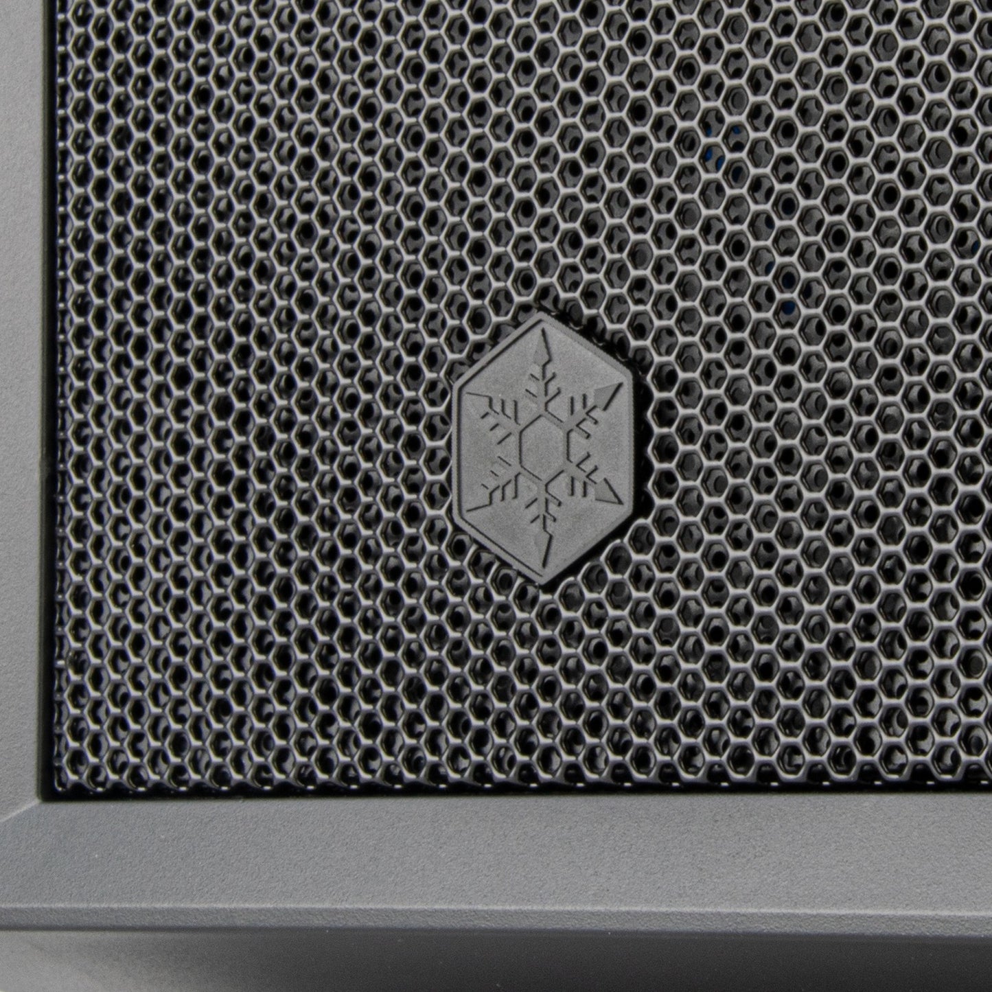 Silverstone fara 311 midi tower behuizing (zwart | 3x usb-a)