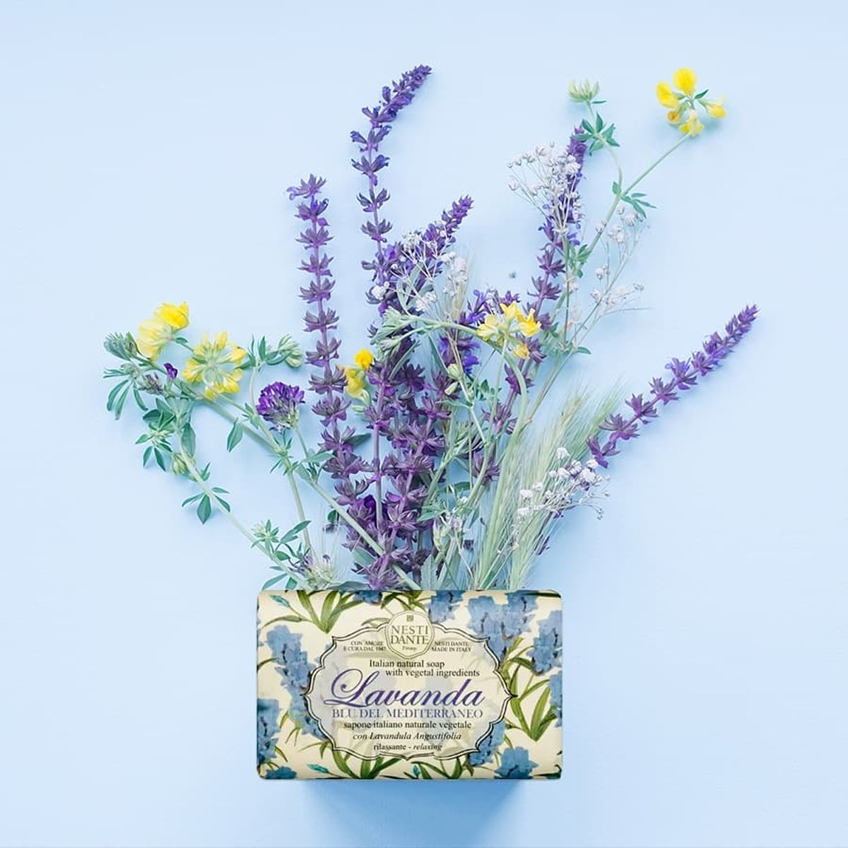 Nesti dante lavanda blu del mediterraneo zeep 150gr.
