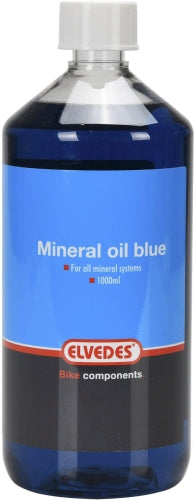 Olie Elvedes blauw mineraal vloeistof