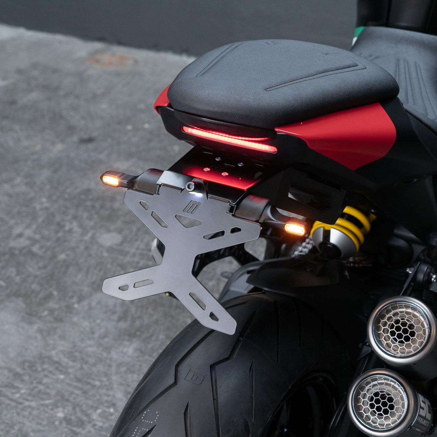 Motoism kentekenplaathouder license plate carriers mi ducati monster 937