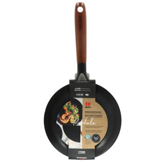 Beka mandala koekenpan met houten steel 20 cm zwart