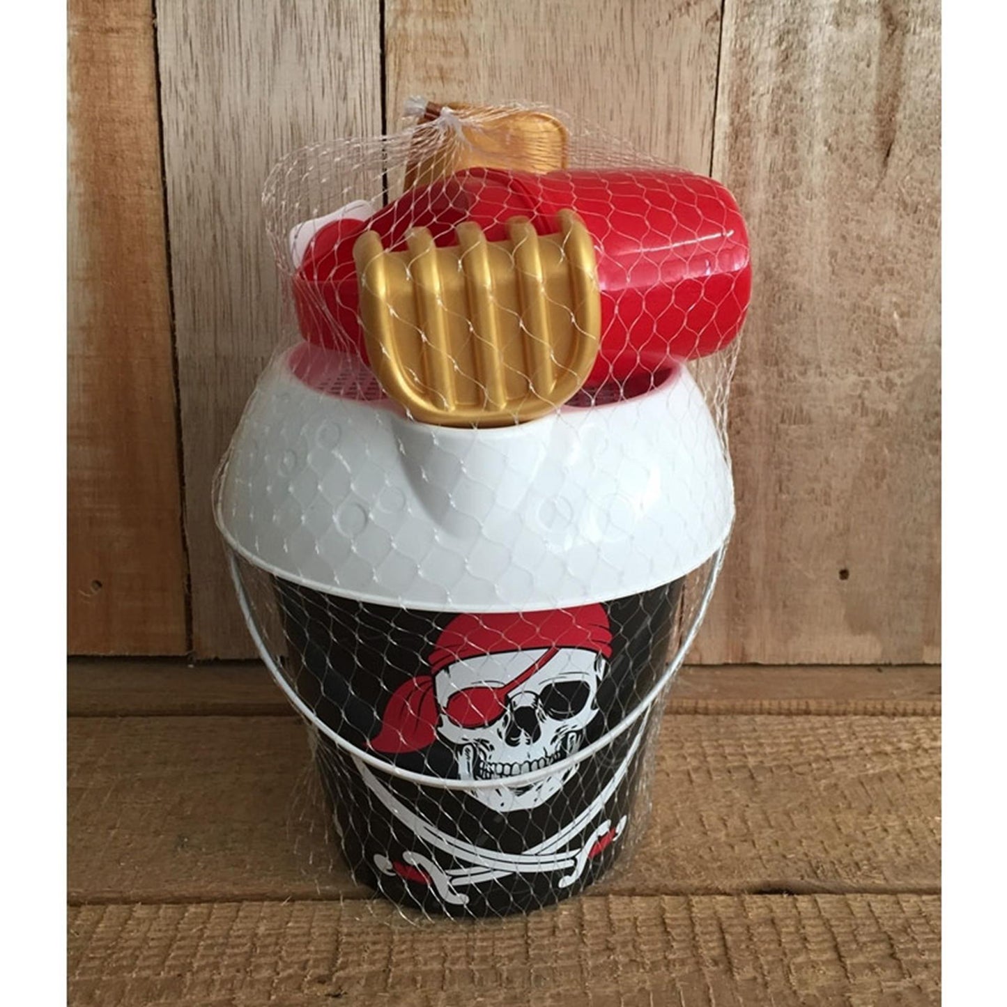 Adriatic emmersetje piraat met gieter