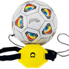 Mondo kick off voetbaltrainer