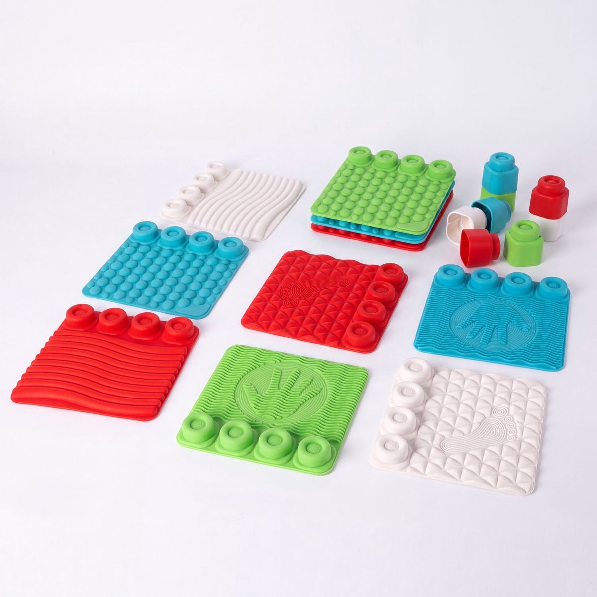 Clementoni soft clemmy - sensory path - sensorisch speelgoed - speelkleed - baby blokken en speelmat - met zachte foam stapelblokken - 6 - 36 maanden