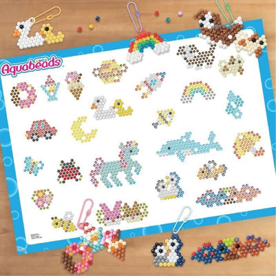Aquabeads 35025 - mijn sleutelhangers en hangers complete set- parels die met water plakken