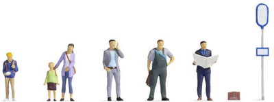 Noch 36246 n bij de bushalte figuren kant-en-klaar model