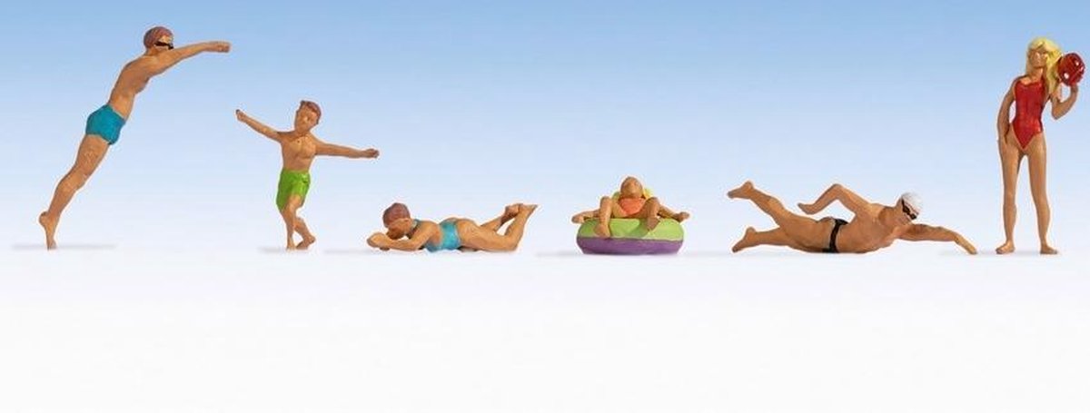 Noch 0015849 h0 aan het zwemmen figuren handbeschilderd, staand, liggende