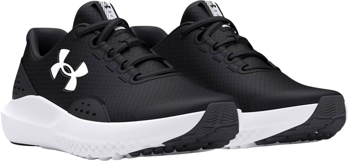 Under armour ua bgs surge 4-blk jongens sportschoenen - zwart - antraciet - wit