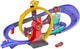 Mattel disney en pixar cars race om bliksem mcqueen te vieren met een feestelijke racebaan, speelset