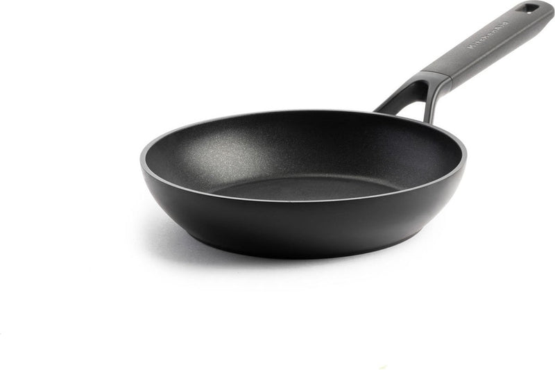 Kitchenaid classic forged aluminium koekenpan ø20cm - zwart - inductie - anti-aanbak - pfas-vrij