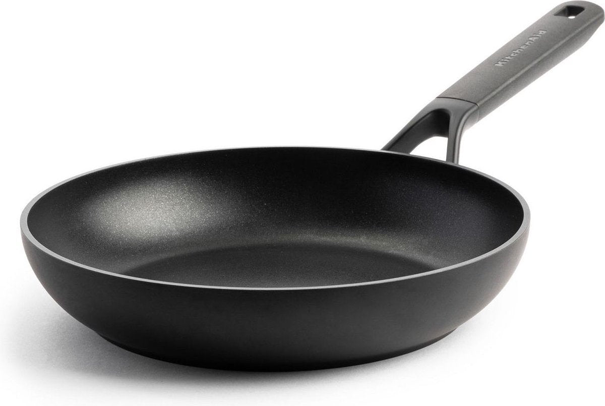 Kitchenaid classic forged aluminium koekenpan ø24cm - zwart - inductie - anti-aanbak - pfas-vrij