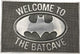 Batman pyramid international - welcome to the batcave 40 x 60 cm deurmat - zwart