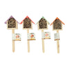 Houten insectenhotel op prikker