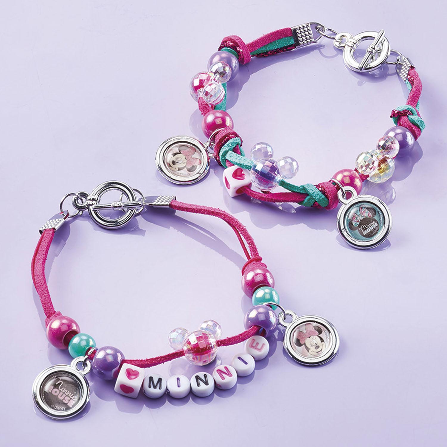 Totum Minnie Mouse - Letter Charm Armbandjes