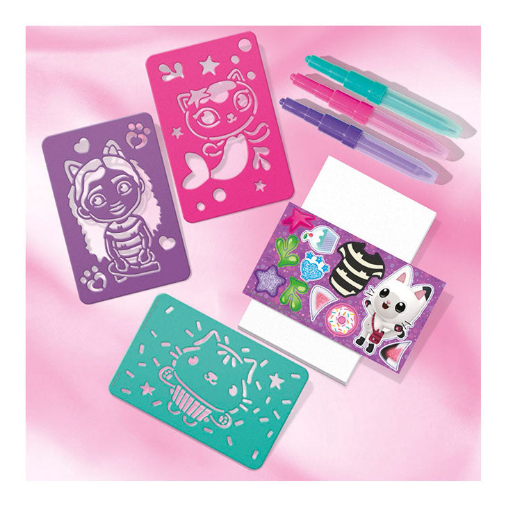 Totum gabby’s poppenhuis knutselset 2 in 1 glitter bedelarmbandjes maken blaaspennen en sjablonen gabby’s dollhouse creatief speelgoed meisjes cadeau tip