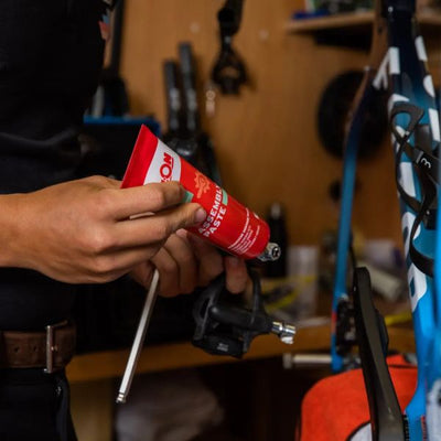 Montagepasta Tube Cyclon 150Ml