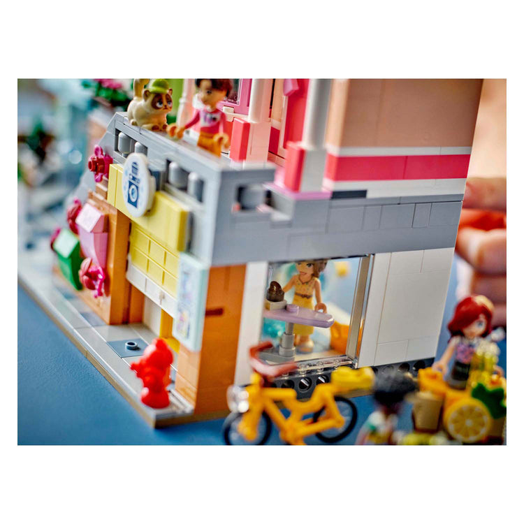 Lego friends - heartlake city appartementen en winkels constructiespeelgoed (42670)