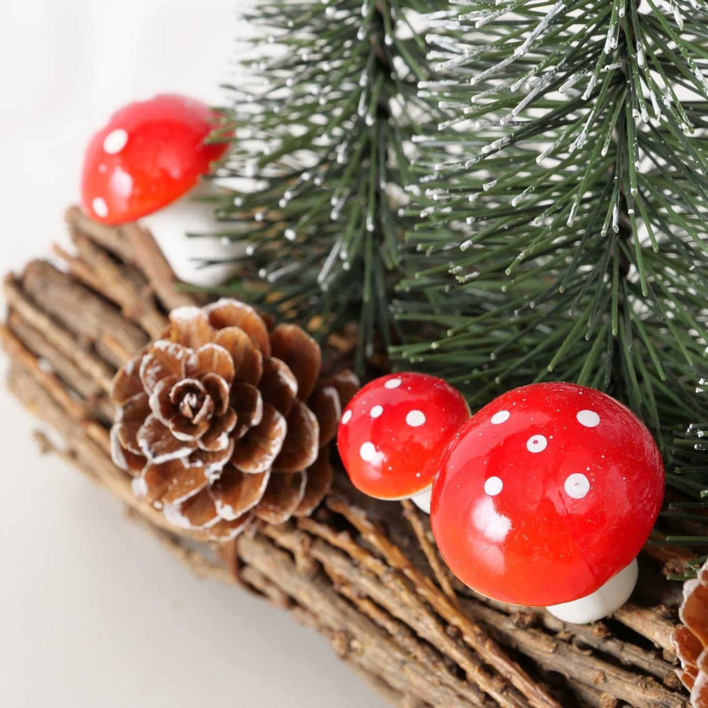 Boltze home decoratieve kerststuk fairytale 20,6x7,3x17cm kunststof hout besneeuwd