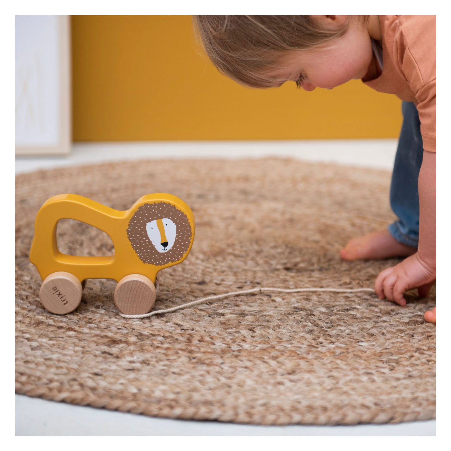 Trixie houten trekspeeltje - mr. lion - voor de eerste stapjes - babyspeelgoed - voor jongens meisjes - leeuw