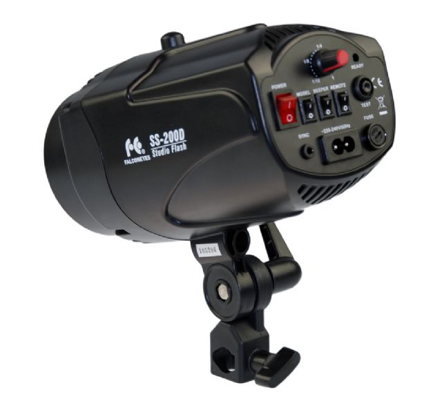 Falcon eyes studioflitser ss-200d