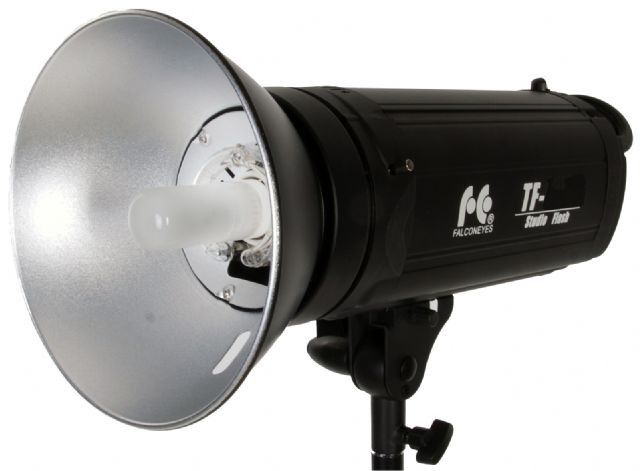 Falcon eyes studioflitsset tfk-2300a