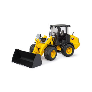 Bruder shovel cat