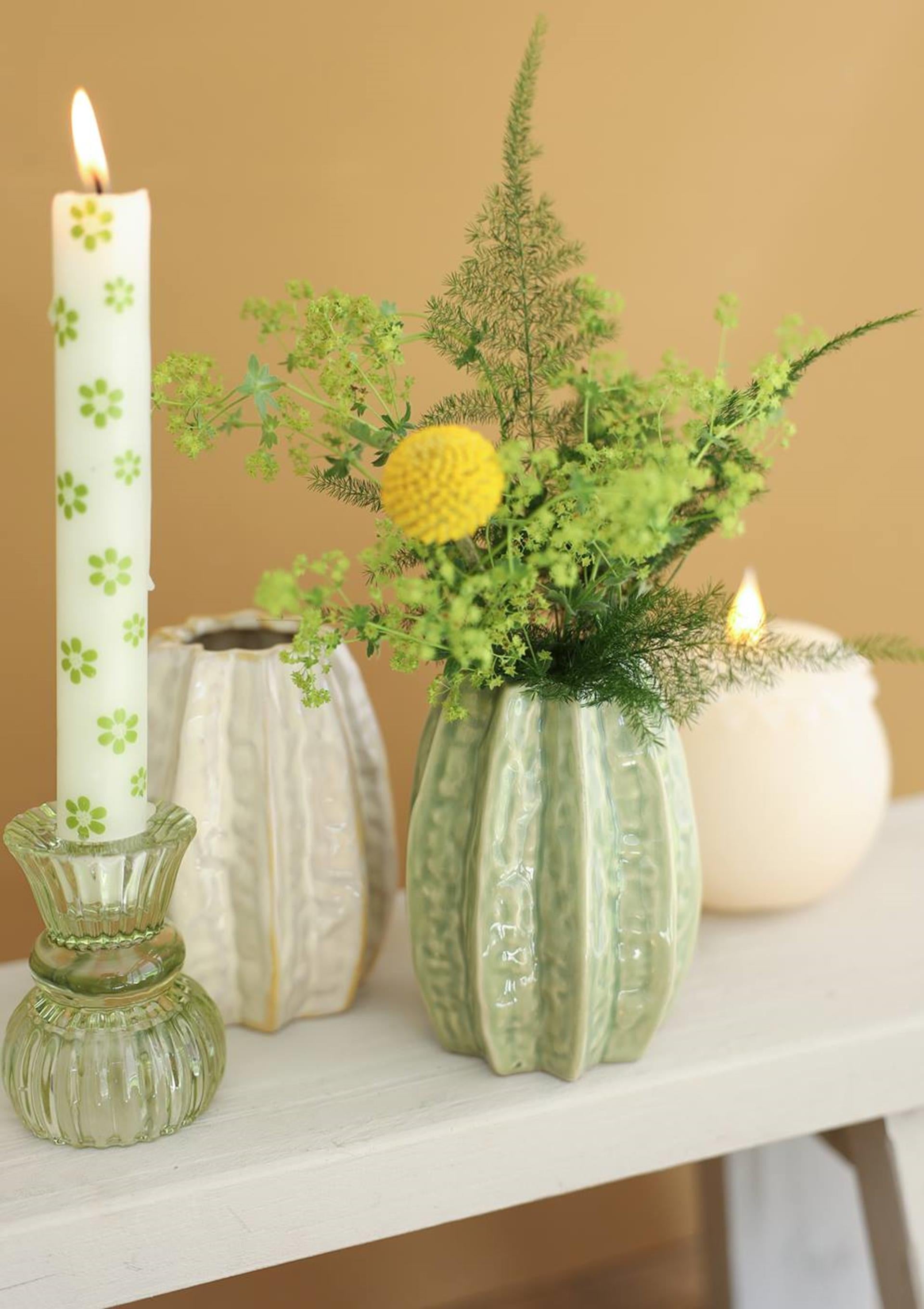 Ideas 4 seasons carambola vaas ã˜8,5 x h.11 cm 2 ass creme groen keramiek