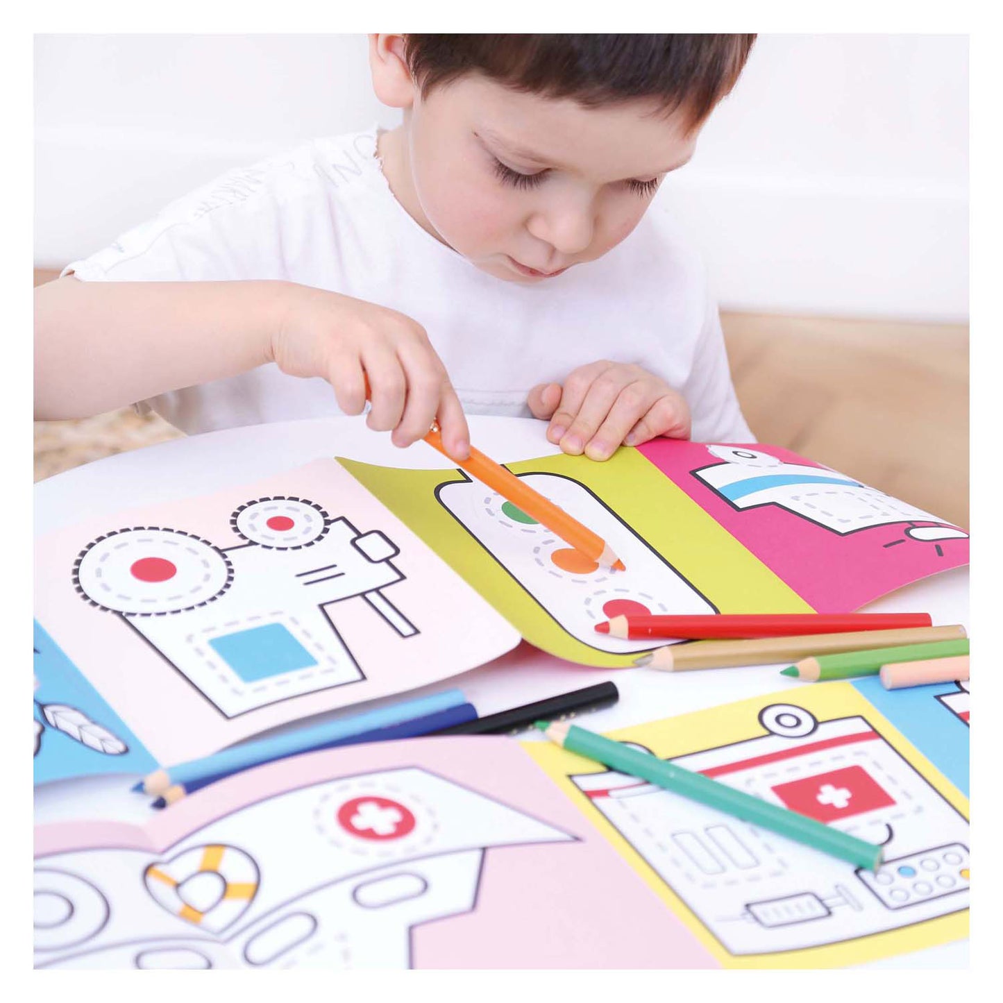 Banana panda - kleurboekje klaar om werkvoertuigen te tekenen