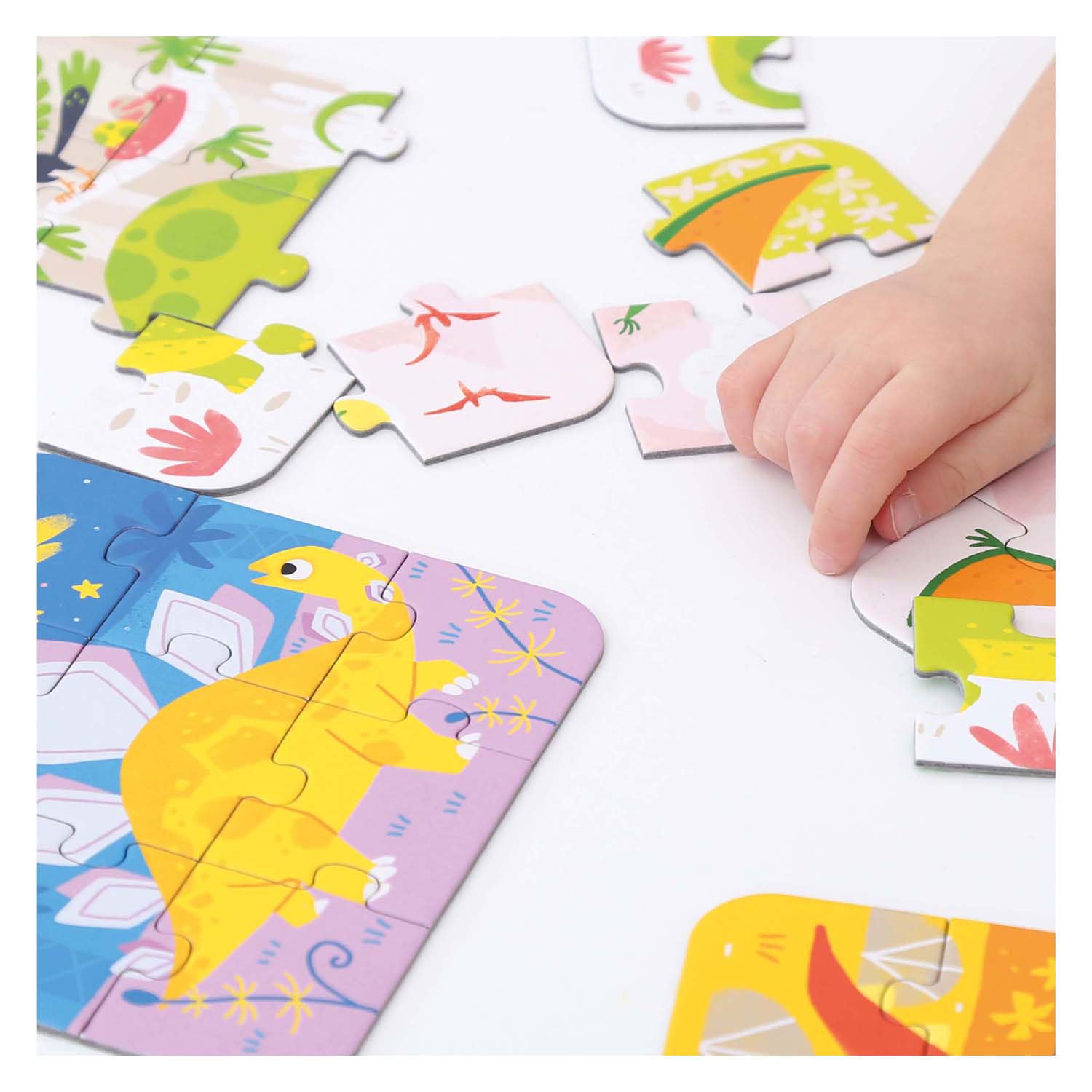 Banana panda on-the-go puzzel dinosaurussen 3+ - vijf puzzels van 9 stukjes - leuk dino puzzel speelgoed.