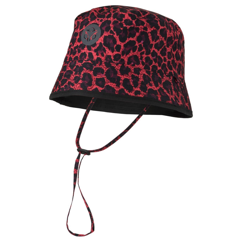 Motion bucket regenhoed urban outdoor leopard