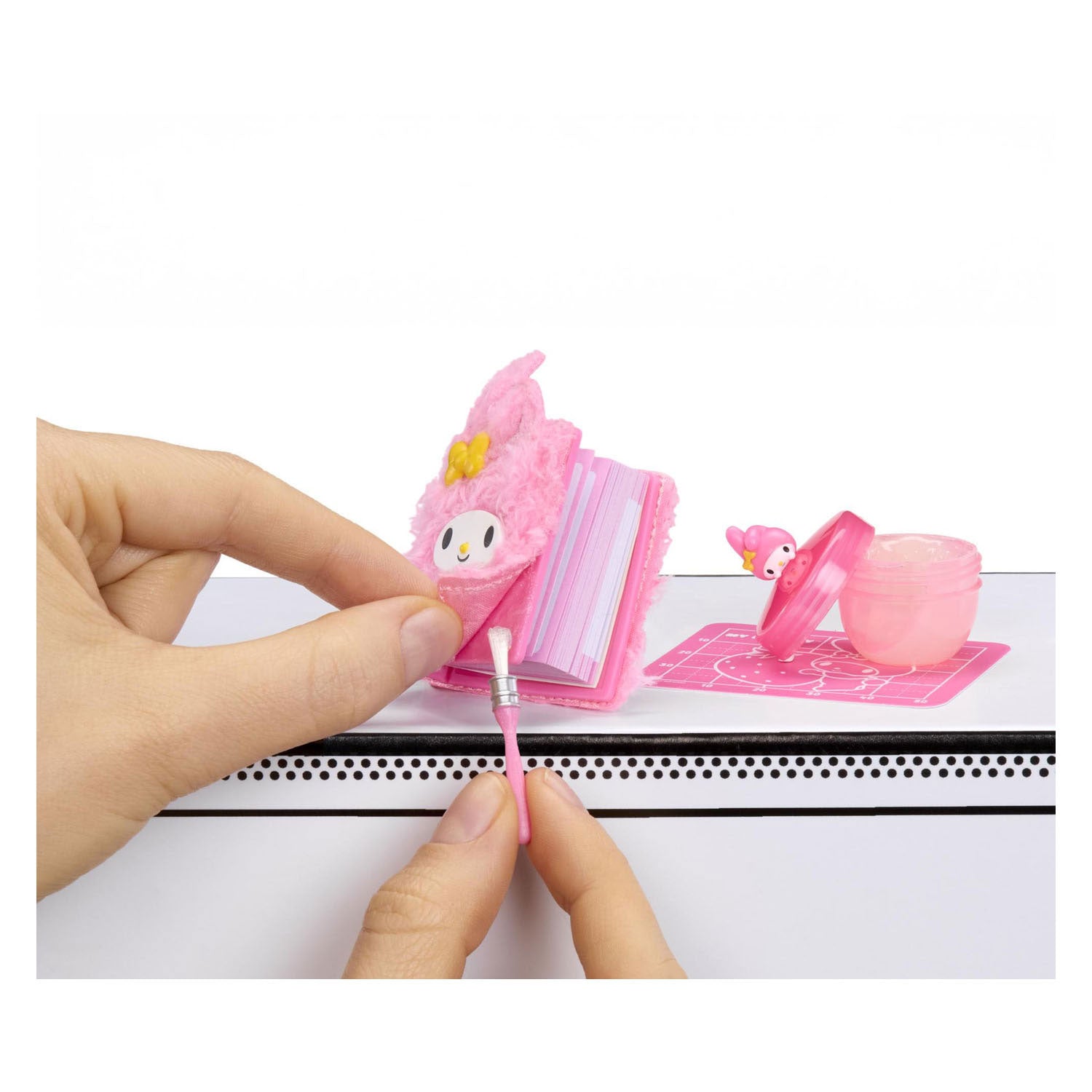 Miniverse make it make it mini hello kitty and friends series 3 - knutselset - maak sanrio miniaturen