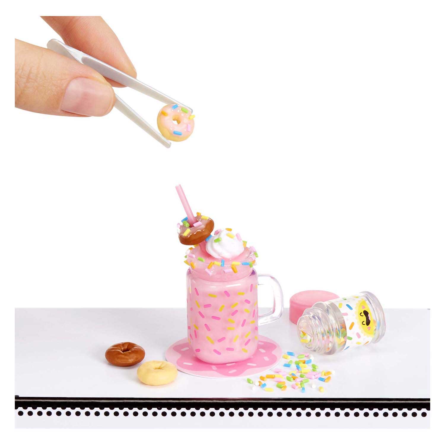 Miniverse make it mini foods: diner series 4 - knutselset - miniaturen maken - hapjes en drankjes - inclusief tafeltje