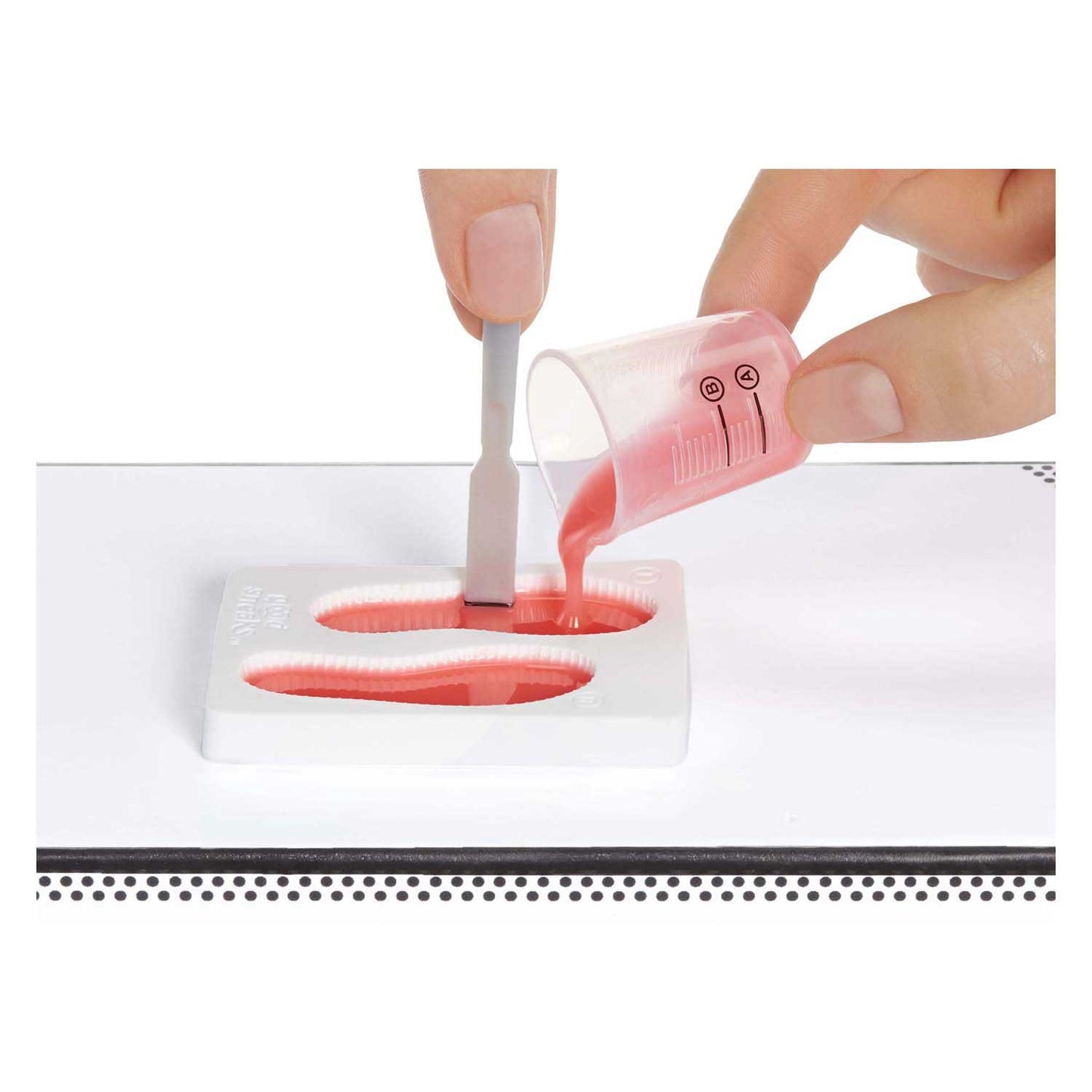 Miniverse make it mini sneakers - knutselset – ontwerp mini sneakers met accessoires