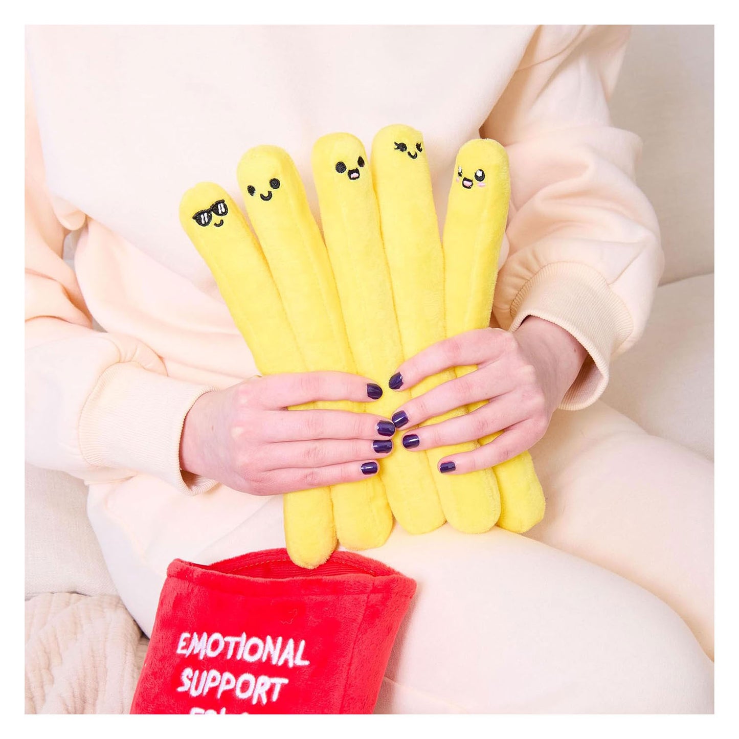 Just play emotional support fries knuffels - 6dlg.