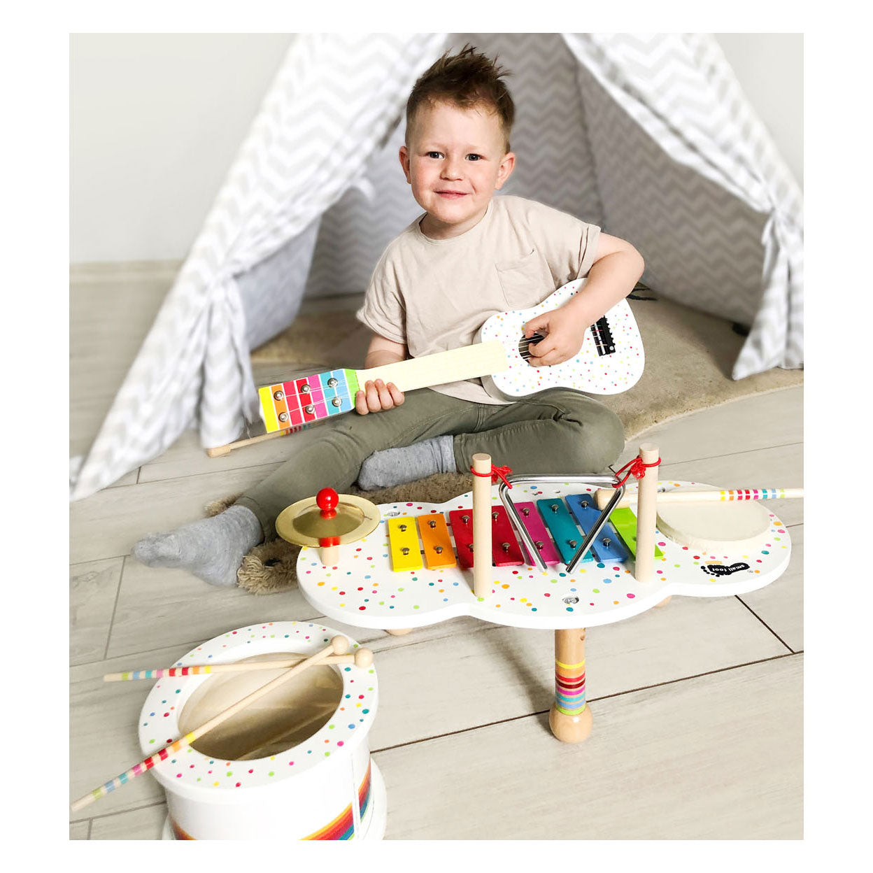 Small foot - houten gitaar met stippen, 53cm