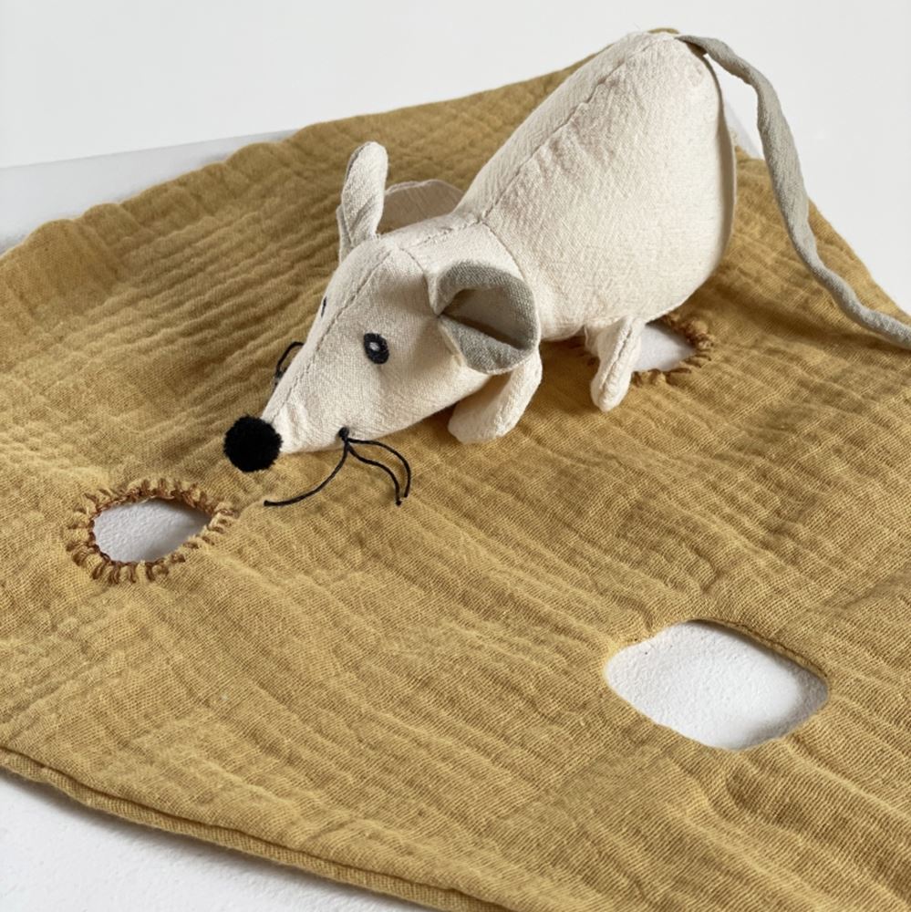 Egmont knuffeldoekje muis. 45x27x5 cm. 0