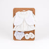 Poppen:witte jurk witte jas. 4 delig. 2+