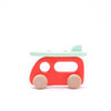 Bajo houten camper met surfplank. 2+