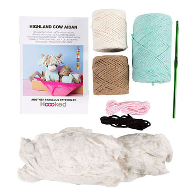 Creativ company https: www.cchobby.nl hobbyset-amigurumi-koe-beige-mint-1-doos