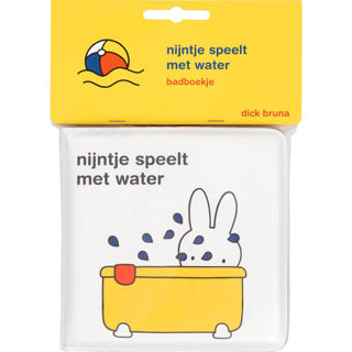 Boek nijntje speelt met water