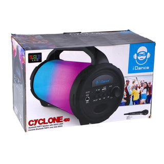 Ty idance par speaker cyclone met microfoon