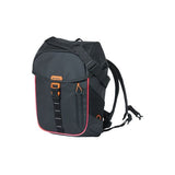 Basil Miles Tarpaulin fietsrugzak Nordlicht - Waterdichte zwarte rugzak voor fietsers - 17L - Unisex - Sportief - Zwart - afbeelding 3