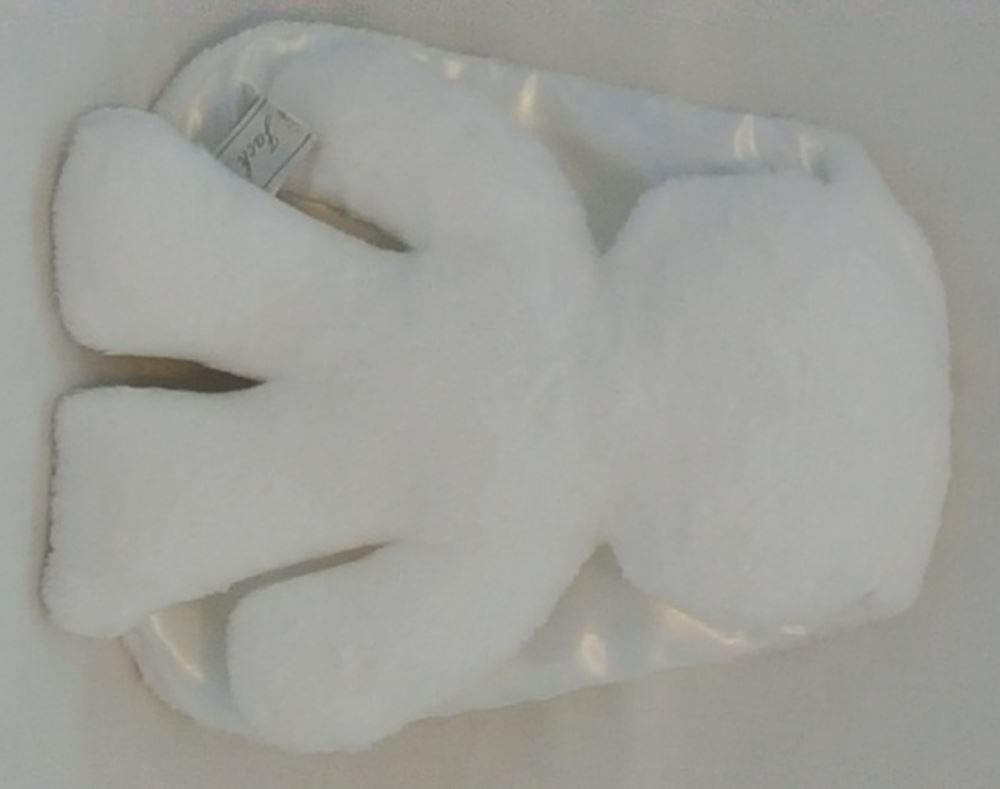 Snuggle bunny wit met witte oren. 26 cm