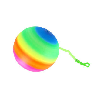 Regenboogbal met koord | 4 stuks