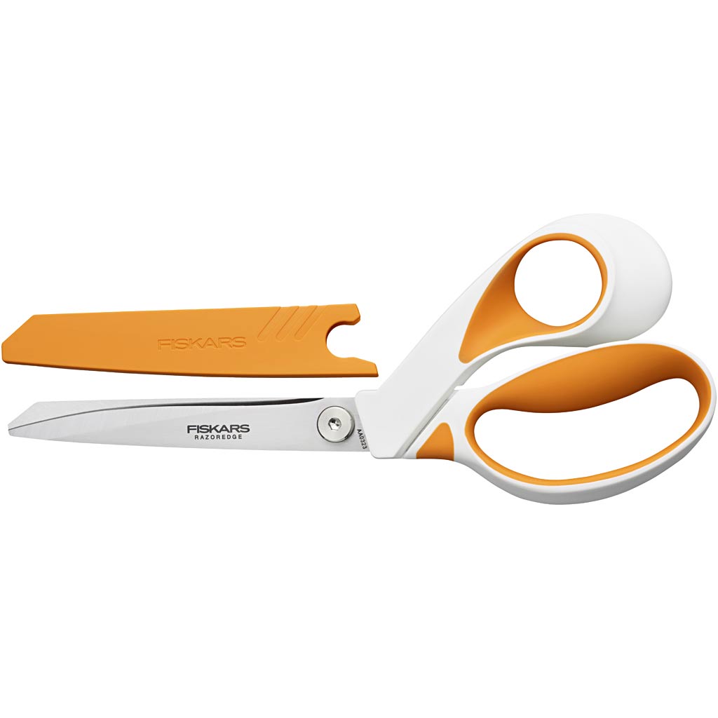 Https: www.cchobby.nl fiskars-fabric-razoredge-softgripr-l-23-cm-1-stuk